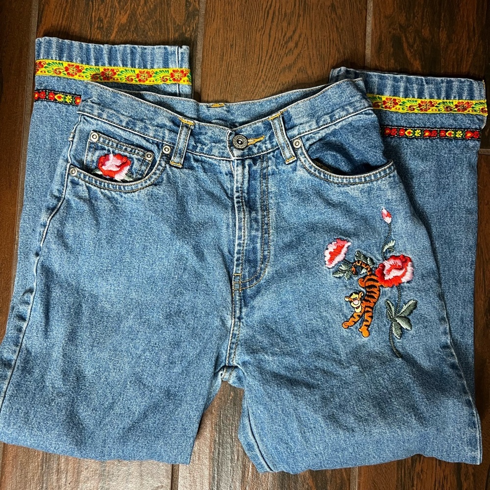 Disney Pooh Tigger Vintage Embroidered Denim Cropped Jeans